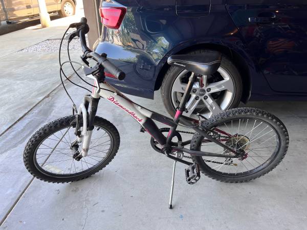 Diamondback girls bike 1