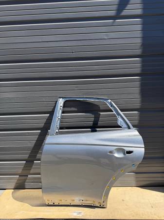 GENESIS GV70 SUV ORIGINAL LEFT REAR DOOR SHELL 2022-2026 1