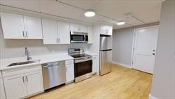 $2,850 / 2br - 700ft2 - Cozy 2nd Floor Renovated Space- OH Sun Sept28th 10:00am-10:30am (Dorchester)63856337583873122