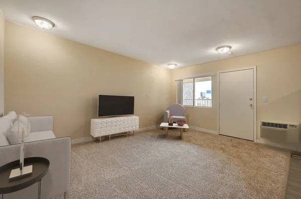 $925 / 1br - 469ft2 - 1 BD, Air Conditioning, Public Transportation (4505 Paradise Road, Las Vegas, NV)63859499088259123
