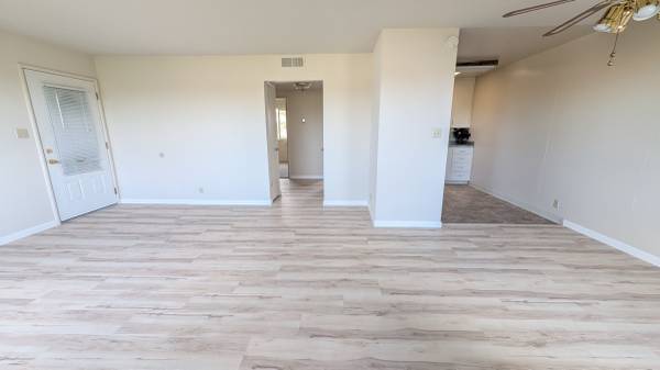 $2,785 / 2br - 875ft2 - New Vinyl Plank Floor, New Carpet, Bright, Airy, Gated Community (alameda)63880134860929121