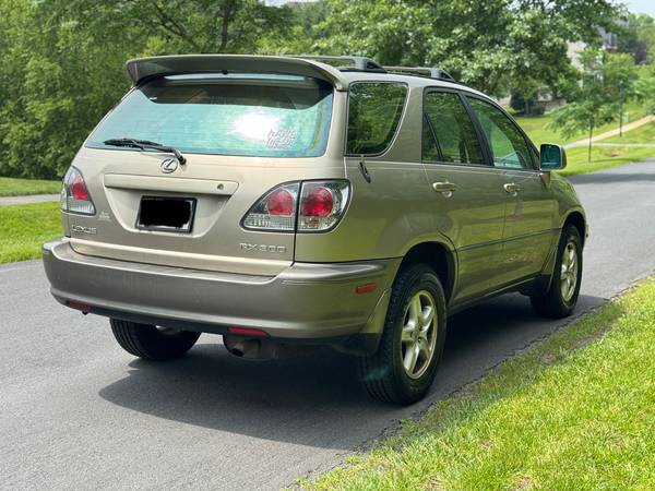 2003 Lexus RX300 Paquete de lujo - $3,999 (Germantown md)63616533413249122