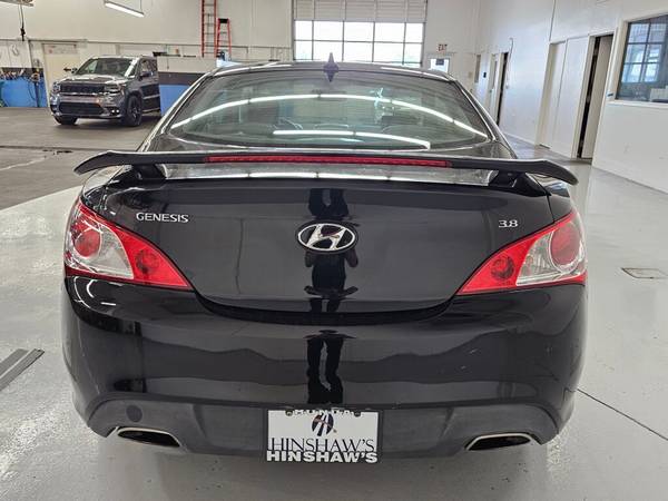 2012 HYUNDAI GENESIS COUPE - $13,999 (#1 Selección de usados)63623493831937123
