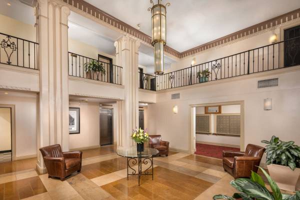$1,799 / 350ft2 - On-Site Management, Parquet Floors, Business Center (1301 15th Street Northwest, Washington, DC)63896277327746120