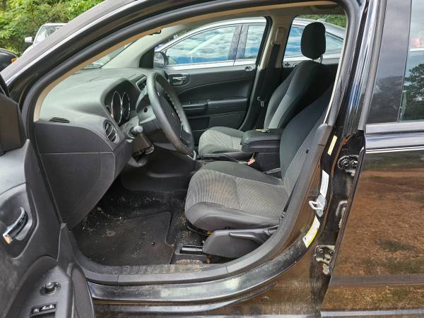 2011 Dodge Caliber - $950 (Stockbridge)63621237416323124