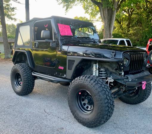 2004 Jeep Wrangler - $12,00063621419663873121