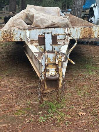 Trailer King 12 ton backhoe trailer 1