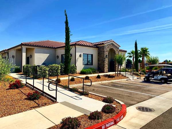 $2,200 / 3br - 1356ft2 - Move In Special!! 3 Bedrooms Available NOW! (Visalia)63809763640961123