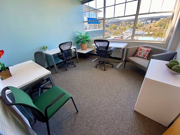 20% OFF!!The Holidays are almost here! So is your new office!!🎄💸 1