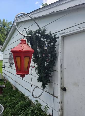 Holiday Municipal Lantern (Colfax)63671605576451120