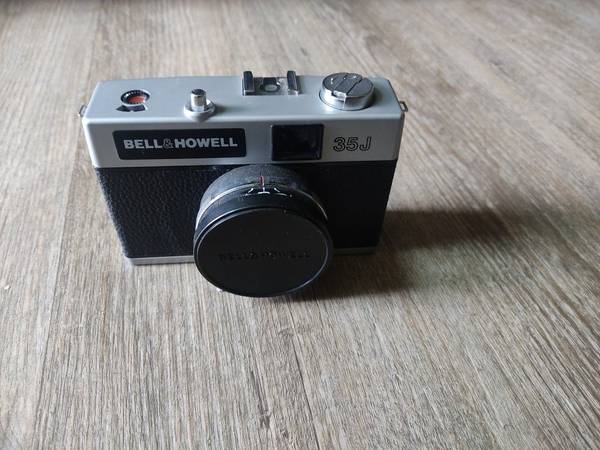 Bell & Howell 35J Camera For Sale - $25 (Los Angeles)63471471140099122
