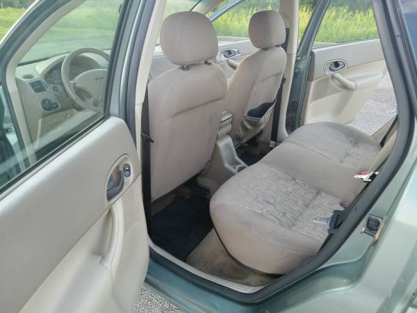 Ford Focus 2005 - $1.900 (Houston)63617039093377124