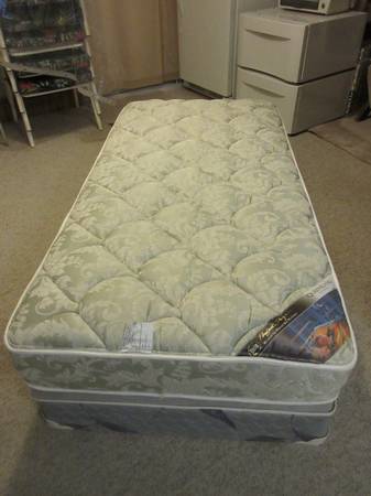 FREE MATRESS 1