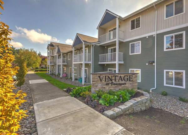 $1,603 / 2br - 712ft2 - Spacious closets, Extra Storage on site, Laundry Facilities (9001 NE 54TH ST, Vancouver, WA)63870109097987122