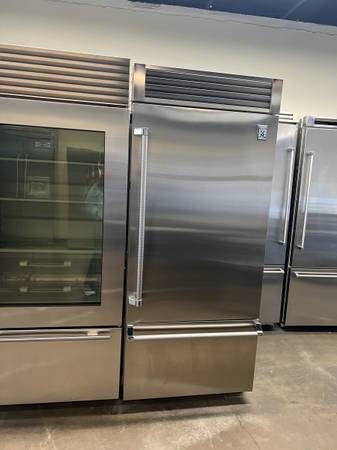 HESTAN 36”WIDE STAINLESS STEEL BUILT IN BOTTOM FREEZER 1
