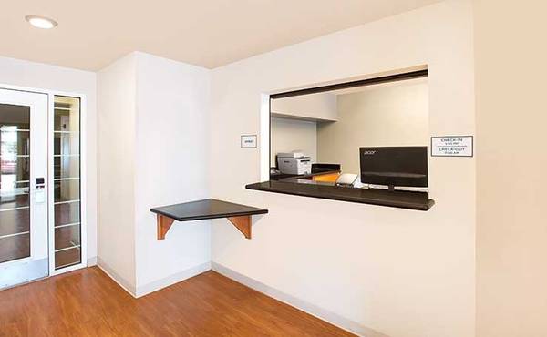 $1,000 / 1br - Affordable Living: Clean, Safe, With a Kitchen (620 N Earl Rudder Fwy, Bryan, TX)63806705145603124