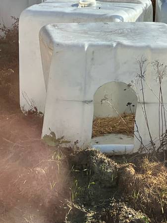 Machinery cover; Dog house; Brooder; Animal transporter 1