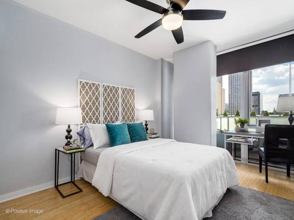 $4,000 / 3br - 1350ft2 - Available Immediately – Stunning 3BR/2.5BA Condo in West Loop! (West Loop)63781678224385124