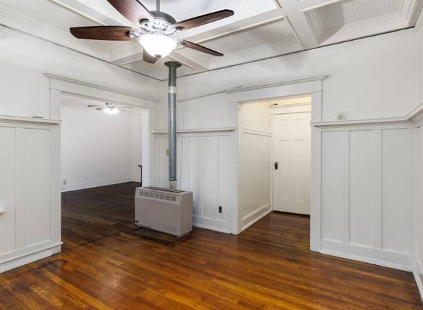 $1,150 / 1br - Practical Amenities, Tons of Shops & Dining in our Inviting 1 Bedroom (Slabtown)63914738945283123