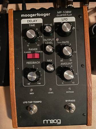 Mooger fooger mf-108m clusterflux pedal 1