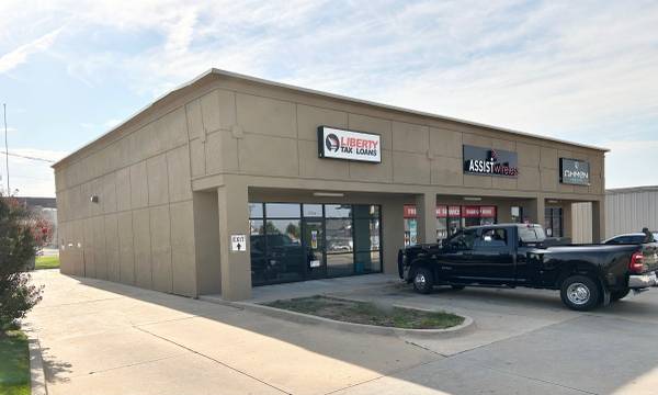 $1,895 / 1375ft2 - Rent Commercial Store on Hwy 75 in Bartlesville. Prime Location ! (Bartlesville)63806118838275121