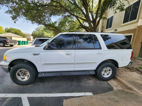 2001 Ford Expedition XLT 4x4, 5.4 V8 - $4,500 (Austin)63621922735745124