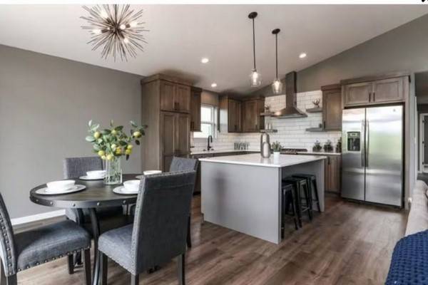 $600 / 3br - Habitación Privada Acogedora + Baño en Casa Tranquila – $600/mo (𝐒 𝐏𝐚𝐢𝐧𝐭 𝐒𝐭)63830954339201121