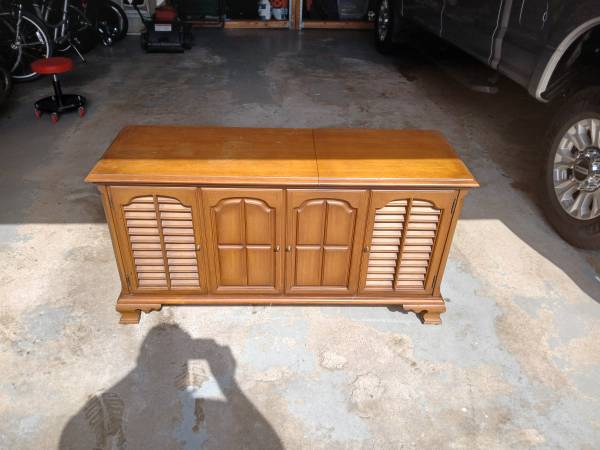 Free - Zenith Cabinet Radio and Record Player63906251506691120