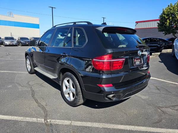 2012 BMW X5 xDrive35i - $7,999 (Pre-Owned Luxury)63475515834625122
