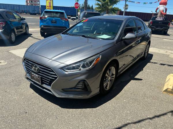 2018 Hyundai Sonata SEL Sedan (Financing Available) - $11,900 (McHenry Auto Mart (Modesto, CA))63478620082691124