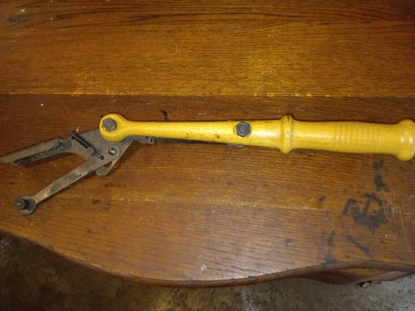 Remington Hand Trap 1