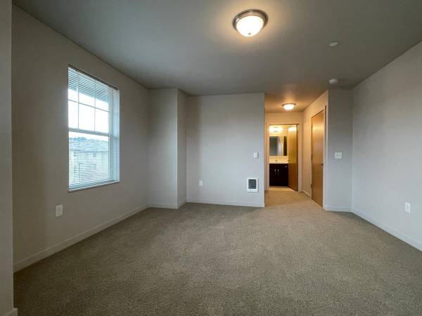 $1,850 / 2br - 1154ft2 - Live at The Bailey and hang out in our resort-style pool this summer! (West Eugene)63977275666562122