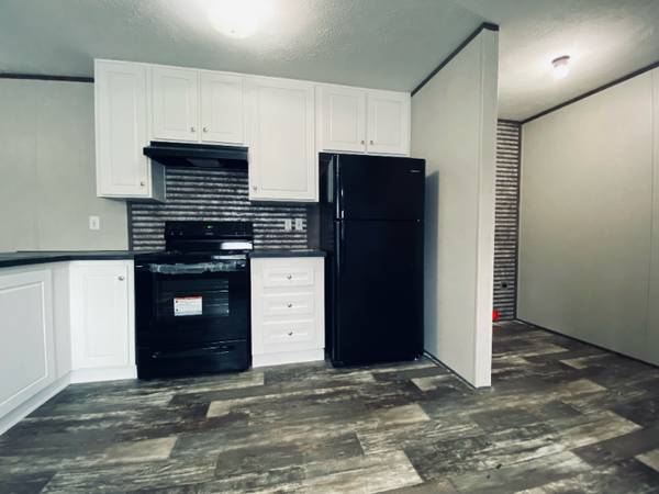 $1049.00 / 3br - 3BED 2 BATH 1049mo SECURITY DEPOSITS 1049 and UP63953481767811120