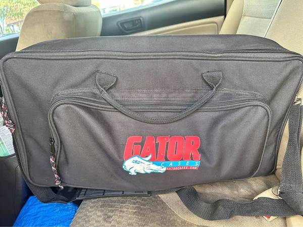 GATOR GUITAR ACCESSORY CASE  $30. 1