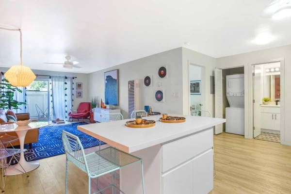 $3,019 / 2br - 1008ft2 - Elevator, Playground, Balcony, Lounge (fremont / union city / newark)63873441374723121