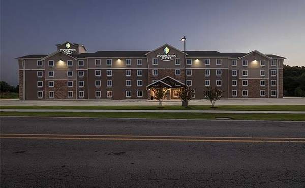 $930 / 1br - Estancia corta, comodidad a largo plazo - ¡Oferta especial! (200 Rue des Voyages, Lafayette, LA)63857516423171120