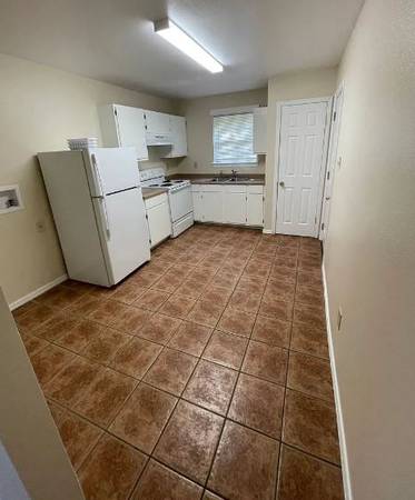 $550 / 2br - READY NOW (baton rouge LA)63902944087042122
