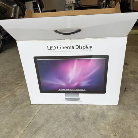 ◆APPLE MC007J/A LED Cinema Display 27◆ 27-inch Apple Cinema Display, LED-backlit Glossy Monitor