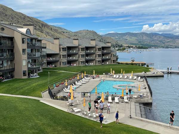 $1,200 / 2br - Peterson's Resort ON Lake Chelan--Sept26-Oct3--2br, 2ba--7 days!!! (Lake Chelan)63658247134723121