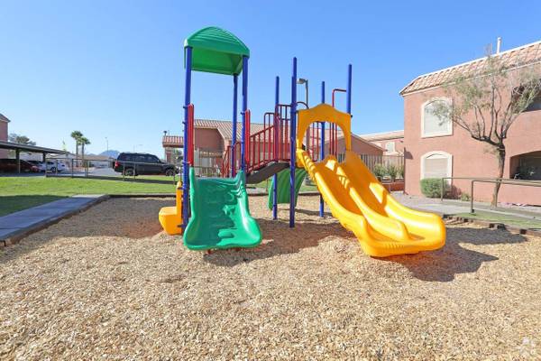 $1,039 / 1br - 652ft2 - Embrace the vibe. Experience our unique living spaces. (Henderson)63859497476099124