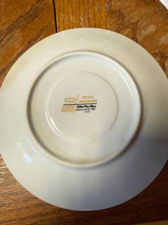 Vintage dinnerware set 1