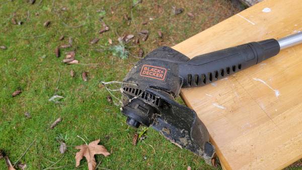 Black and Decker trimmer 1