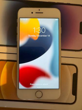 Apple iPhone 7 – 32GB – Silver – Unlocked – Very Good Condition 1