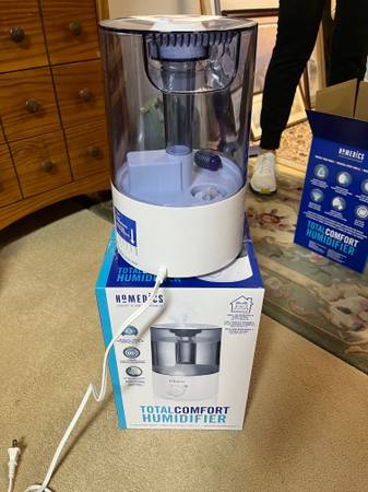 New Humidifier-  room size with Aromatherapy 1