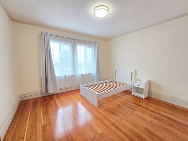 $1,250 / 1br - Spacious and Sunny Bedroom near CCSF and SFSU 出租 (ingleside / SFSU / CCSF)63861103564419120