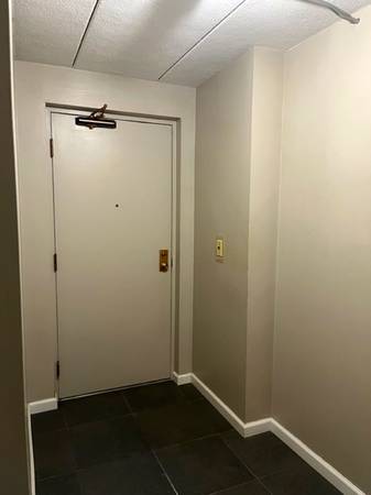 $1,795 / 512ft2 - Spacious 2-Room Studio - Steps to Red Line T Station, Great Amenities! (Quincy - Presidents Hill Area)63845968316161124