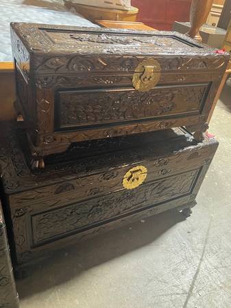 Carved Trunk / Chest / Coffee Table 65353 1