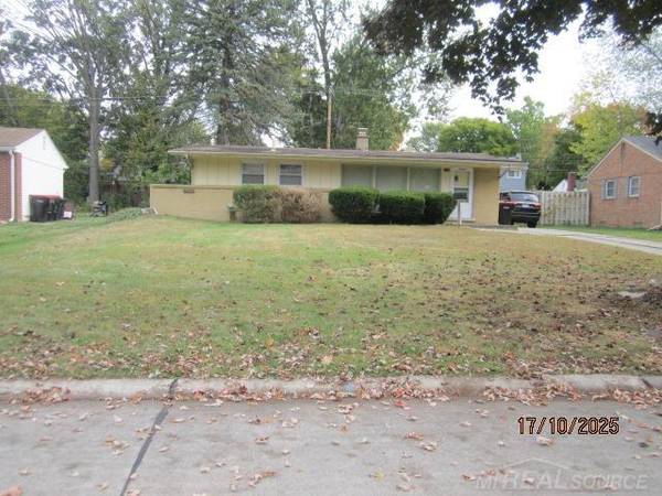 Very Captivating Home in Southfield. 3 Beds, 1 Baths 1