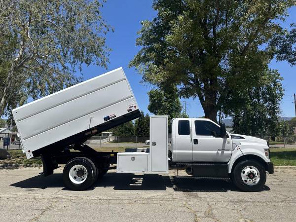 2022 Ford F-750 Extra Cab - Photo 3