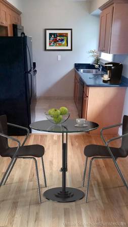 $1,495 / 1 habitación - 520 pies² - 3122 Lower 1 hab., estacionamiento fuera de la calle, pisos de madera dura, lavavajillas, mascotas permitidas! (Portland)63831683764483121
